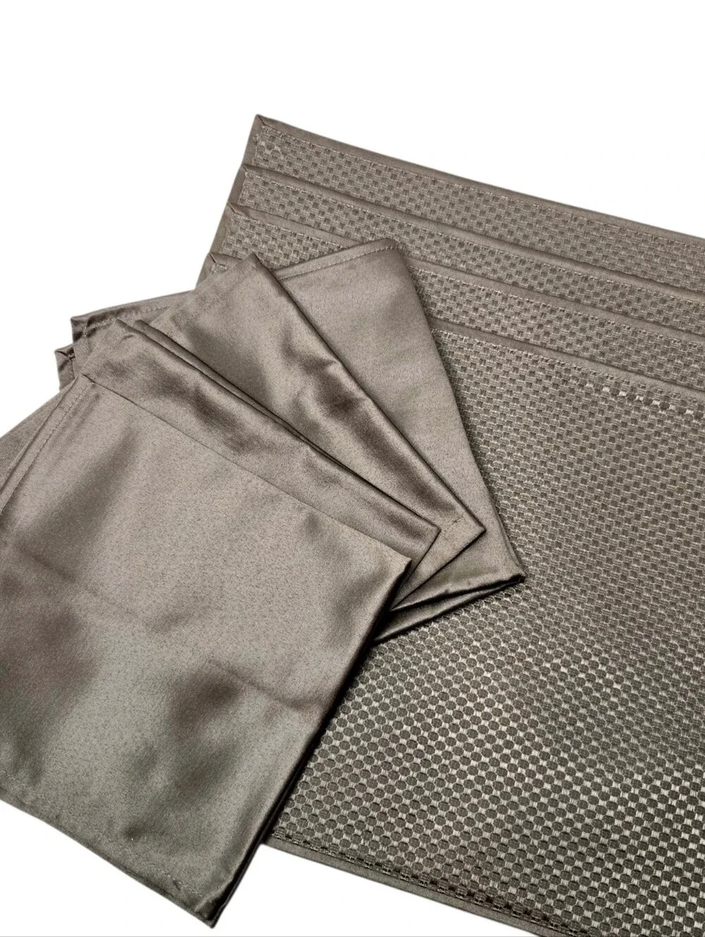 Brown Placemats and Napkins. Set of 4